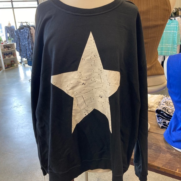 Plus size mono b black sweatshirt with single antique star on front - Picture 11 of 12